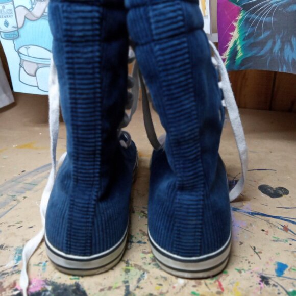 High Top Sneakers - Picture 5 of 7